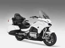 2018 హోండా CBR1000RR మరియు గోల్డ్‌వింగ్ విడుదల వివరాలు