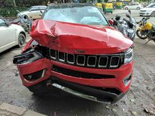 జీప్ కంపాస్ తొలి యాక్సిడెంట్: ఉత్తమ నిర్మాణ విలువలు మరియు భద్రత ఫీచర్లకు కేరాఫ్ అడ్రస్ కంపాస్