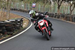 టీవీఎస్ అపాచే ఆర్‌టిఆర్ 160 4వి: మిడిల్ క్లాస్ రేసింగ్ ప్రియుల బెస్ట్ ఛాయిస్