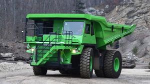 ప్రపంచంలోనే అతిపెద్ద ఎలక్ట్రిక్ వాహనం : దీనికి ఛార్జింగ్ అవసరమే లేదు