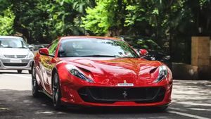 చూసారా.. అదిరిపోయే లుక్ లో ఉన్న అంబానీ కొత్త సూపర్ కార్స్