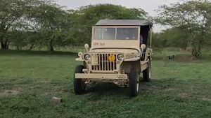 సూపర్ లుక్ లో ఉన్న మోడిఫైడ్ ఫోర్డ్ జీప్ [వీడియో]