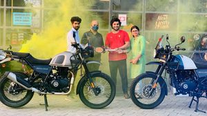 ఒక్క రోజులో 100 రాయల్ ఎన్‌ఫీల్డ్ హిమాలయన్ డెలివరీ.. ఎక్కడో తెలుసా ?