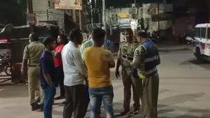 హైదరాబాద్‌ నగరంలో 40 మందికి పైగా వాహనదారులు అరెస్ట్.. కారణం ఇదే
