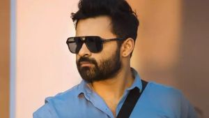 బైక్ యాక్సిడెంట్‌లో తీవ్రంగా గాయపడిన సుప్రీమ్ హీరో సాయిధరమ్ తేజ్‌
