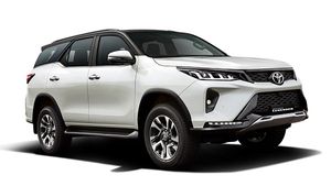 Toyota Fortuner Legender 4x4 విడుదల: ధర, ఫీచర్లు, వివరాలు