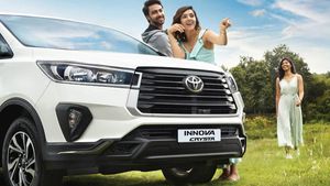 దేశంలో Innova Hycross పేరును రిజిస్టర్ చేసిన టొయోటా.. ఇన్నోవాలో హైబ్రిడ్ వేరియంట్ రానుందా..?