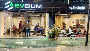 బెంగళూరులో ప్రారంభమైన EVeium ఎక్స్‌పీరియన్స్ సెంటర్: పూర్తి వివరాలు