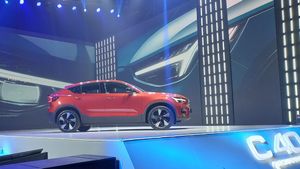 Volvo C40 Recharge ఎలక్ట్రిక్ కారు విడుదల.. సింగిల్ ఛార్జ్‌తో 530 కి.మీ రేంజ్..