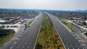 Union Budget 2024: భారత్‌మాల పరియోజన పథకానికి బడ్జెట్‌లో భారీ కేటాయింపులు.. కీలక విషయాలివే.!!