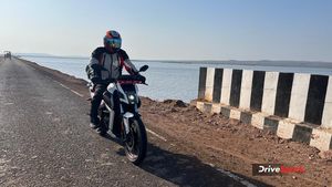 Matter Aera 5000+ Full Review మ్యాటర్‌ ‘ఏరా' 5000+ ఇ బైక్‌ డిజైన్, ఫీచర్లు, రేంజ్‌, పర్ఫామెన్స్ ఫుల్ రివ్యూ