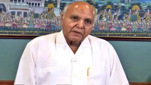 కోట్ల ఆస్తి ఉన్నా రామోజీ రావుకి కార్లంటే ఇష్టం లేదు.. చివరి రోజుల్లో ఆయన ప్రయాణించిన కారు ఇదే!!