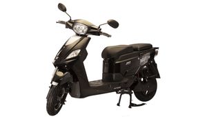 ఎలక్ట్రిక్‌ స్కూటర్లు కొనేవారికి గుడ్‌న్యూస్‌.. ఆగస్టు బొనాంజా ఆఫర్‌ కింద రూ.20,000 తక్షణ డిస్కౌంట్‌