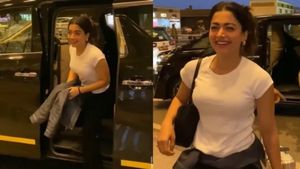 నేషనల్ క్రష్ రష్మిక మందన్నాకు కలిసొచ్చిన లక్.. తన టయోటా వెల్ ఫైర్ చూశారా.. ఎంత లగ్జరీగా ఉందో ?