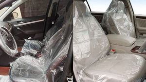 ఆ కవర్ ఇంకా కారు సీట్ల మీదే ఉందా? నిజం తెలిస్తే, మీరు దాన్ని చింపి పారవేస్తారు!