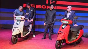 మార్కెట్లోకి 40 ఏళ్ల సంచలన స్కూటర్! కేవలం రూ.1000 చాలు.. నాడు తాతయ్య వాడింది.. నేడు EVగా లాంచ్