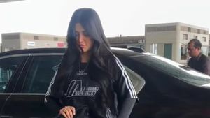 నాన్న లాగే సకలకళా వల్లభ.. సొంతంగా రూ.45 కోట్లు సంపాదించిన శృతిహాసన్..రూ.2.40 కోట్ల కారులో షికారు