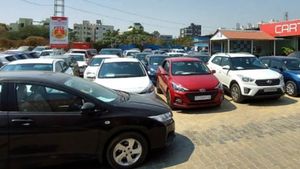 చీపుగా సెకండ్ హ్యాండ్ కారా వద్దే వద్దు అంటున్న కొత్త కస్టమర్లు.. వాళ్ల డిమాండ్స్ ఏంటో తెలుసా ?