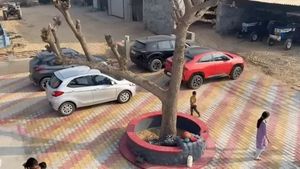 రాజస్థాన్ కుటుంబం 8 ఏళ్లలో 6 కార్లు కొనుగోలు..టాటా మోటార్స్ అంటే ఎంత నమ్మకమో ఇంత కంటే ప్రూఫ్ కావాలా ?