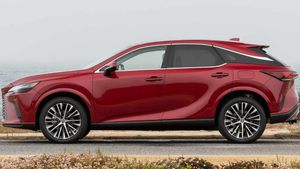 కొత్త హైబ్రిడ్ కారు అడుగుపెట్టింది.. క్యాబిన్‌లో అడుగుపెట్టిన క్షణం నుంచే ప్రీమియం ఫీలింగ్