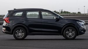 అమ్మ, నాన్న, పిల్లలు, పెద్దలు అందరిని ఒకేసారి తీసుకెళ్లడానికి ఈ కారు బెస్ట్! బడ్జెట్‌లోనే లగ్జరీ అనుభవం