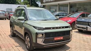 అందరి చూపులు షోరూమ్ వైపే.. సందడి చేస్తున్న కొత్త హ్యూందాయ్ కారు.. ఎంట్రీ ఇచ్చిన ఎక్స్‌టర్