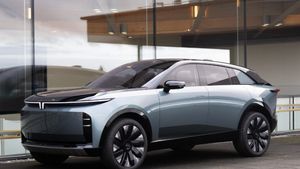 కారు లోపల సీట్లు తిరుగుతాయి..డోర్లు రెక్కల్లా విచ్చుకుంటాయి..2027లో టాటా నుంచి లగ్జరీ సునామీ