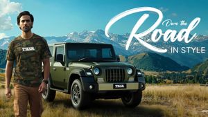 థార్ కొంటే లైఫ్ స్టైల్ మారిపోతుందా? ఇంత పిచ్చి ఎందుకు? షోరూమ్ ముందు కొనేవాళ్లు క్యూ కడుతున్నారు