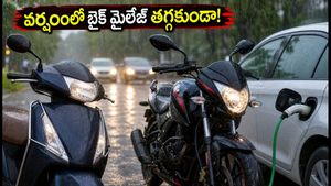 భారీ వర్షాల్లో బైక్, ఈవీ మైలేజ్ తగ్గుతుందా? ఈ చిట్కాలు పాటిస్తే మీ వాహనం సేఫ్, ప్రయాణం సురక్షితం!