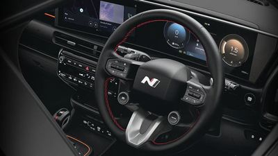 Hyundai की ये 5 सस्ती कारें है मिडिल क्लास के लिए बेस्ट; 27KM माइलेज, 6 एयरबैग और सनरूफ से लैस, कीमत ₹5.55 लाख