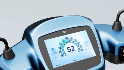 Top 5 EV Scooters With Touchscreen Displays In India – Smartest Scooters You Can Buy