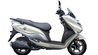 Suzuki Burgman Street EX Launched In Pearl Grace White Colourway