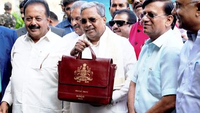 Karnataka Budget: ಶೀಘ್ರ ವಿಜಯಪುರದಲ್ಲಿ ಏರ್ಪೋರ್ಟ್ ಶುಭಾರಂಭ.. 1,000 ಹೊಸ ಬಸ್.. ಮತ್ತೇನಿದೆ?