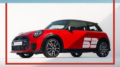 കാറുകളിലെ മഹാറാണിയുടെ ചെത്ത് മോഡലുമായി മിനി, ബുക്കിംഗ് തുടങ്ങി; വേണ്ടവർ വേഗം ഷോറൂമിലേക്ക് വിട്ടോ