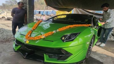 5 ലക്ഷത്തിന് മാരുതി 800 'ദേസി ലംബോര്ഗിനി'യാക്കി! ഇങ്ങേരെ മിക്കവാറും ഇറ്റലിക്കാര് 'പൊക്കും'