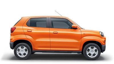 32KM മൈലേജുള്ള മാരുതി ബൈക്കിന്റെ ചിലവില് സ്വന്തമാക്കാം! രാജ്യത്തെ ഏറ്റവും വിലകുറഞ്ഞ കാറിന് വമ്പന് ഓഫറും