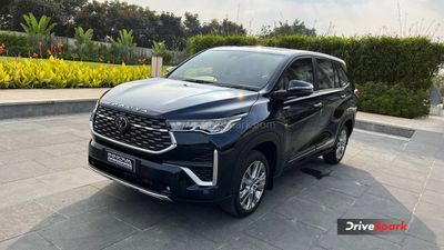 പേര് പോലെ വിൽപ്പനയും 'ഹൈ'; 23 KM മൈലേജുള്ള 8 സീറ്റർ എംപിവി ഇതുവരെ വാങ്ങിയത് 2 ലക്ഷം മനുഷ്യർ