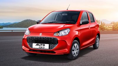 ഓട്ടോയേക്കാൾ കുറഞ്ഞ വിലയും 34 കി.മീ മൈലേജും! എതിരാളികൾ കിതയ്ക്കുമ്പോൾ 17% വളർച്ചയുമായി ആൾട്ടോയുടെ കുതിപ്പ് 