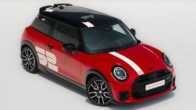 தமிழ்நாட்டில் ஒரேயொரு ஷோரூம் தான் இருக்கு! 1965ல் பெற்ற வெற்றிக்கு இப்போ காரை இறக்கும் பிரிட்டிஷ் கார் கம்பெனி