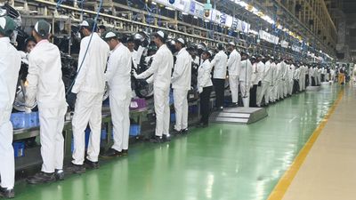 இந்தியாவில் தைரியமாக பல கோடி ரூபாய் பணத்தை கொட்டும் ஹோண்டா! முதலமைச்சரே சொல்லிட்டாரா!!