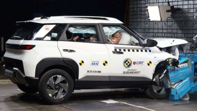 யார் மோதினாலும், மோதுறவங்களுக்கு தான் பாதிப்பு! எமனே எதிர்ல வந்தாலும் கல்லு மாதிரி நிற்கும் ஹூண்டாய் கார்!