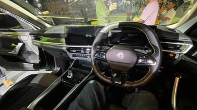 மாடு மாதிரி உழைக்க இரண்டுமே சரியான கார்! 5 பேர் பயணிக்க 10.50 லட்ச ரூபாயில் இதில் ஒரு காரை வாங்கலாம்!