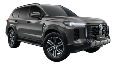 டொயோட்டா ஃபார்ச்சூனரையே கதறவிட புது எஸ்யூவிய களமிறக்குது எம்ஜி.. இனி இதை தான் மக்கள் வாங்கிக் குவிக்க போறாங்க