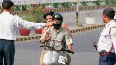 பெட்ரோல், சிஎன்ஜி டூ-வீலர்களை வாங்கினாலும் ஆர்டிஓ-இல் பதிவு செய்ய முடியாது! மே முதல் புதிய கட்டுப்பாடு அமல்!