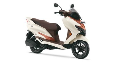 சுஸூகி பர்க்மன் ஸ்ட்ரீட்.. பழைய மற்றும் புதிய ஸ்கூட்டர்களுக்கு இடையில் இவ்வளவு மாறியிருக்கிறதா?