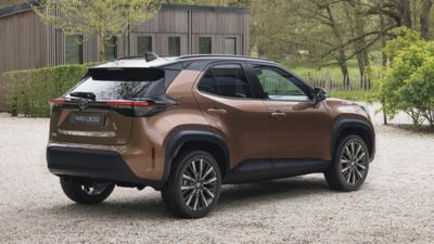 ஹைபிரிட் பவர்ட்ரெயின் கொண்ட புதிய டொயோட்டா எஸ்யூவி அறிமுகம்