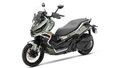 க்ரூஸ் கண்ட்ரோல் வசதியுடன் ஸ்கூட்டரை அப்டேட் செய்த நிறுவனம்.. பார்க்கவே பயங்கரமா இருக்கே!