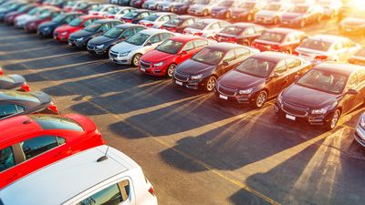 ప్రజలకు బిగ్ షాకింగ్ న్యూస్.. భారీగా పెరుగుతున్న వాహనాల ధరలు.. కొనాలంటే ఆలోచించాల్సిందే