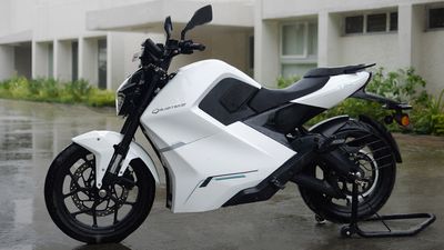 36 నిమిషాల్లో ఛార్జ్, 8 సంవత్సరాల వారంటీ! 200 కి.మీ రేంజ్తో ఎలక్ట్రిక్ బైక్ డెలివరీ స్టార్ట్