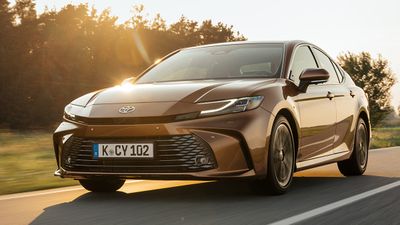 ఈ కారును 28 రోజుల్లో 203 మంది కొన్నారు.. 25.49 కి.మీ మైలేజ్ ఇచ్చే పవర్‌ఫుల్ హైబ్రిడ్ మోడల్! 